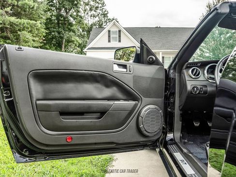 Used 2008 Ford Mustang Shelby GT500 RWD image 70