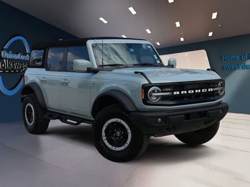 Used 2023 Ford Bronco Outer Banks image 1