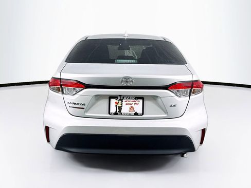 Used 2025 Toyota Corolla LE FWD image 8
