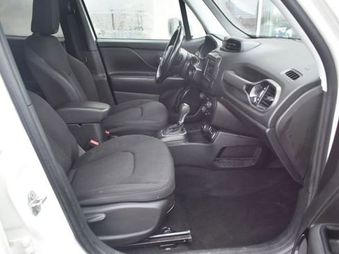 Used 2019 Jeep Renegade Altitude w/ Quick Order Package 2XM AWD/4WD image 40