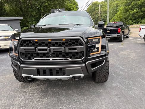 Used 2017 Ford F150 Raptor w/ Equipment Group 802A Luxury AWD/4WD image 22