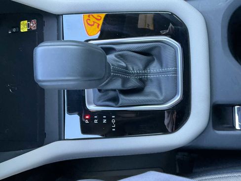 Used 2025 Subaru Forester Premium image 25