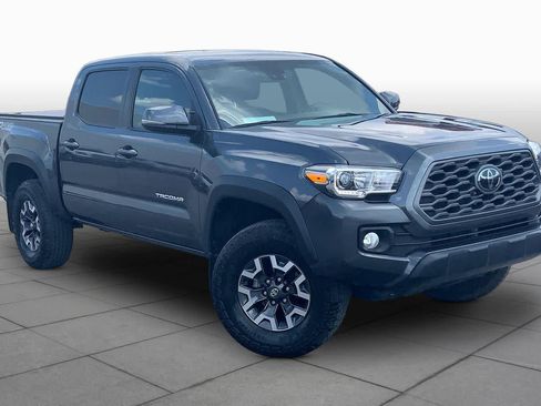 Used 2023 Toyota Tacoma TRD Off-Road w/ TRD Premium Off Road Package AWD/4WD image 3