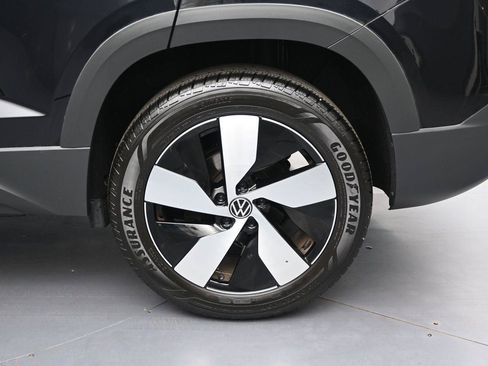 Certified 2023 Volkswagen Taos S AWD/4WD image 12