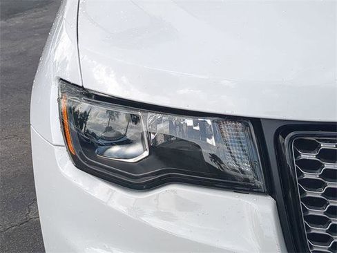 Certified 2020 Jeep Grand Cherokee Altitude image 10