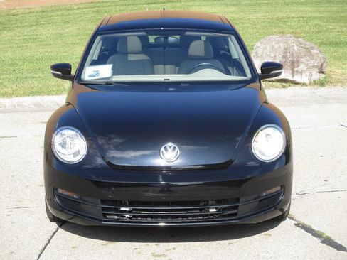 Used 2015 Volkswagen Beetle 1.8T FWD image 13