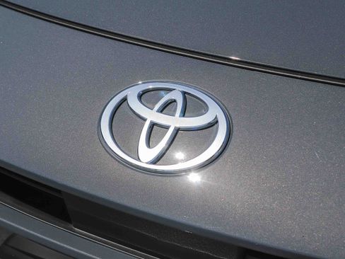 New 2026 Toyota Prius Plug-In Hybrid image 10