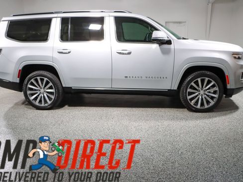 Used 2022 Jeep Grand Wagoneer Series II w/ Convenience Group III image 6