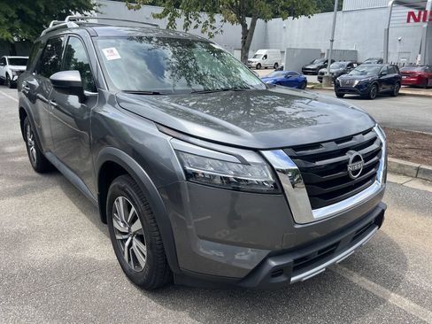 Certified 2024 Nissan Pathfinder SL AWD/4WD image 5
