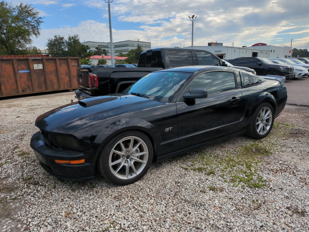 Used 2008 Ford Mustang GT RWD image 2