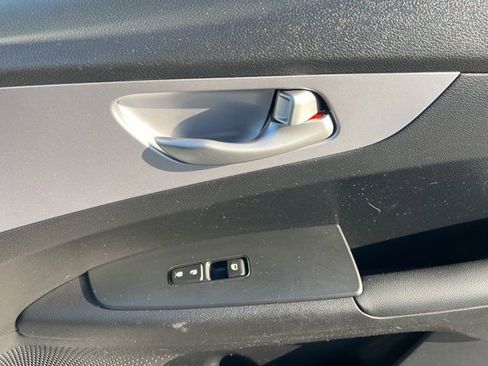 Certified 2024 Kia Forte LXS image 29