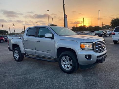 Used 2017 GMC Canyon SLE w/ SLE Convenience Package RWD image 3