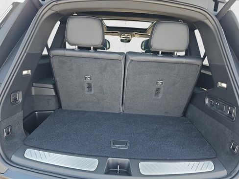 New 2026 Cadillac Vistiq Luxury image 13