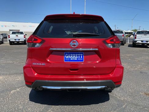 Used 2017 Nissan Rogue S FWD image 12