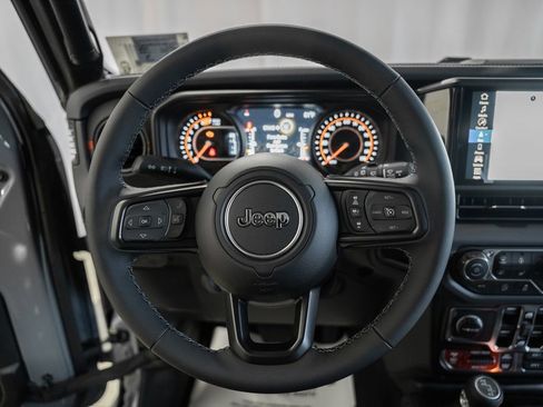 New 2026 Jeep Wrangler Unlimited Rubicon AWD/4WD image 31