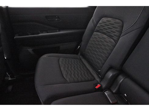Certified 2025 Nissan Pathfinder SV FWD image 14
