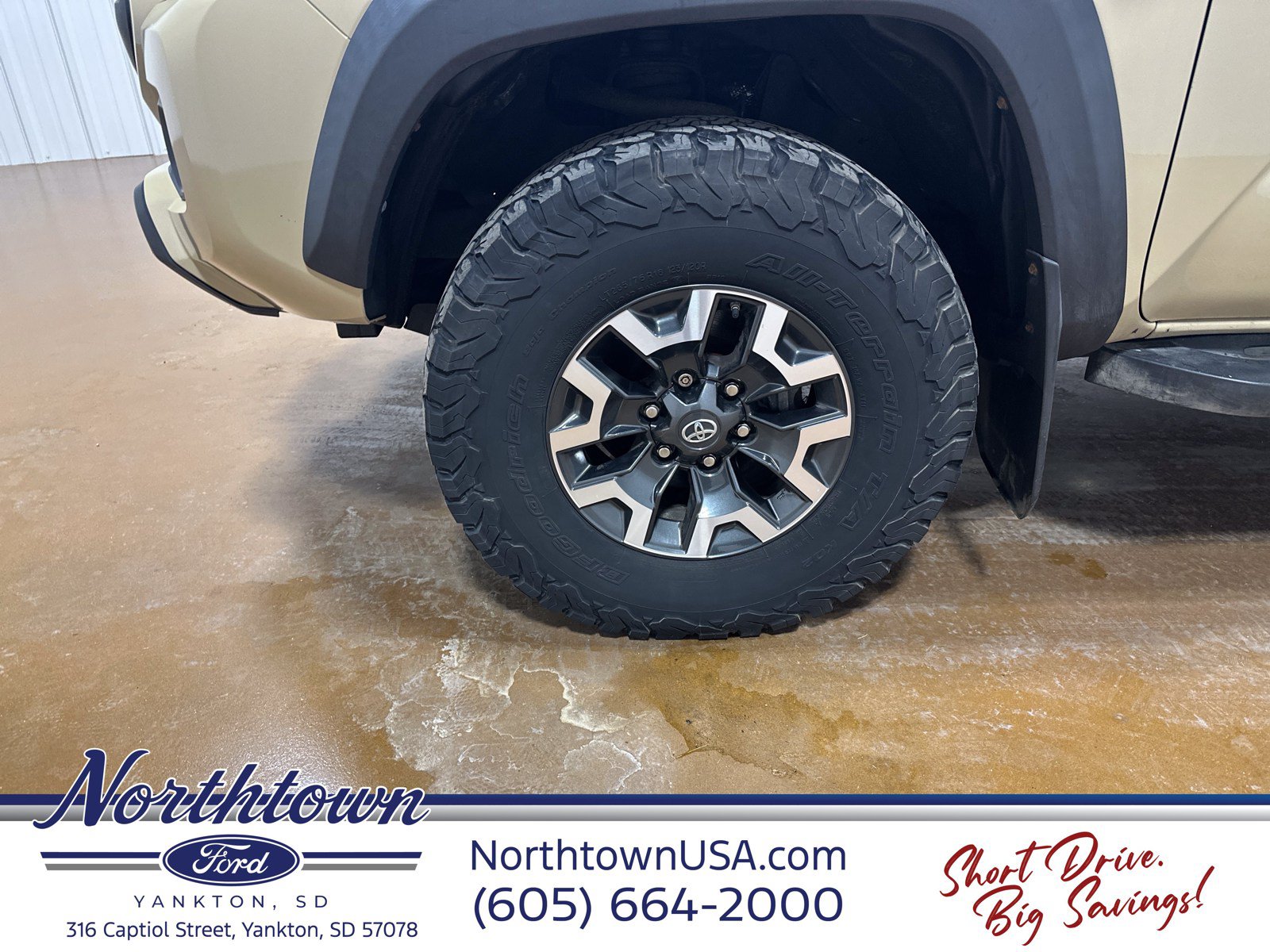 Used 2019 Toyota Tacoma TRD Off-Road AWD/4WD image 19