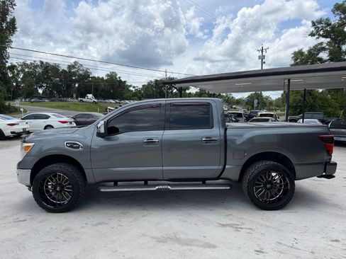 Used 2017 Nissan Titan SL w/ SL Towing Convenience Package RWD image 1