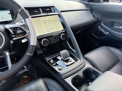 Used 2022 Jaguar E-PACE SE image 26
