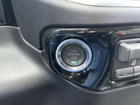 New 2026 GMC Sierra 1500 Elevation image 17