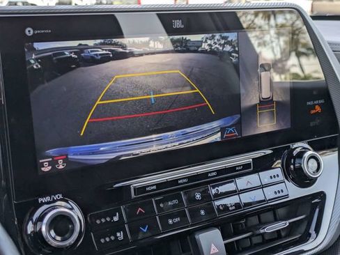 Used 2021 Toyota Highlander Platinum image 30