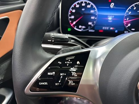 Used 2025 Mercedes-Benz C 300 4MATIC Sedan image 19