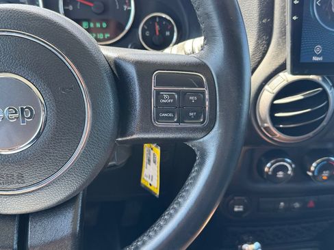 Used 2018 Jeep Wrangler Unlimited Sport w/ Connectivity Group AWD/4WD image 11