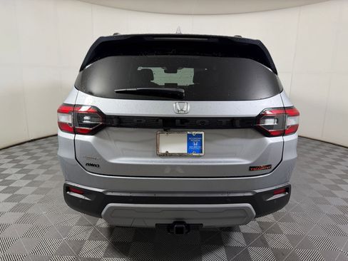 Certified 2023 Honda Pilot TrailSport image 8