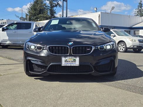 Used 2018 BMW M4 Coupe RWD image 2