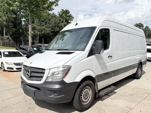 Used 2015 Mercedes-Benz Sprinter 2500 image 7