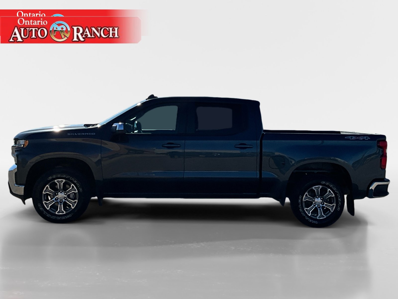 Used 2020 Chevrolet Silverado 1500 LT AWD/4WD image 2