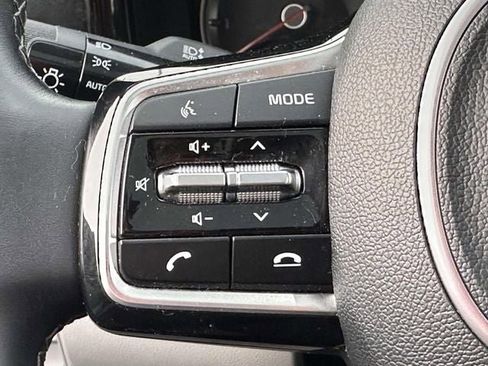Used 2023 Kia Sorento S w/ Panoramic Sunroof Package image 27