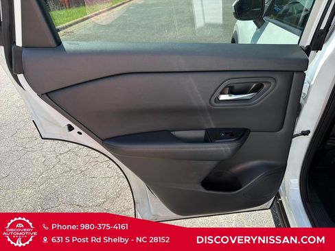 Certified 2024 Nissan Rogue SV FWD image 26