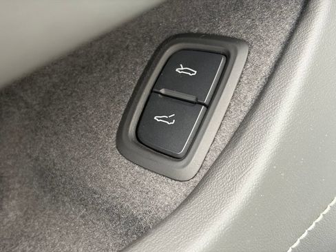 Used 2024 Chevrolet Corvette Stingray Preferred Cpe w/ Battery Protection Package RWD image 20