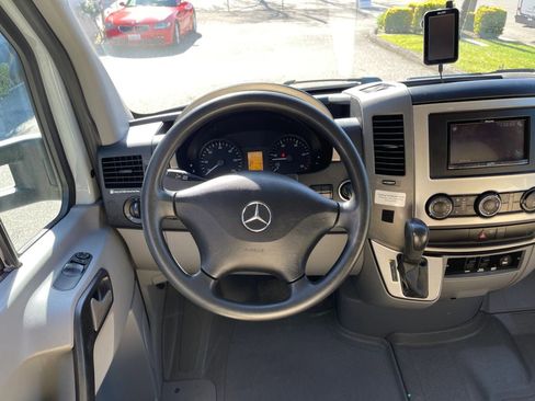 Used 2013 Mercedes-Benz Sprinter 3500 image 12