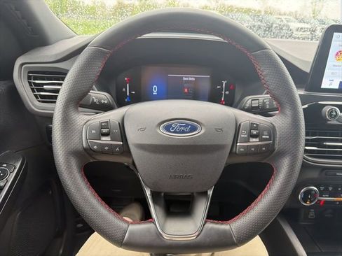 Used 2025 Ford Escape ST-Line Select AWD/4WD image 39