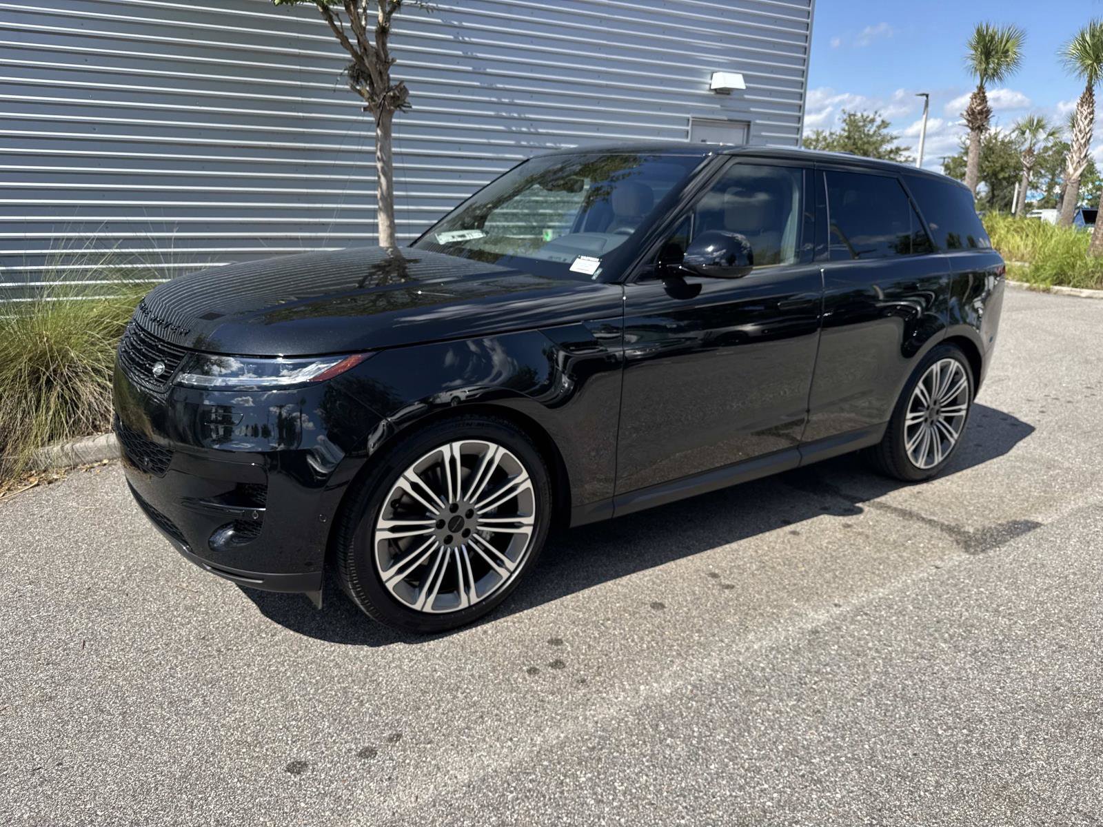 New 2027 Land Rover Range Rover Sport SE AWD/4WD image 1