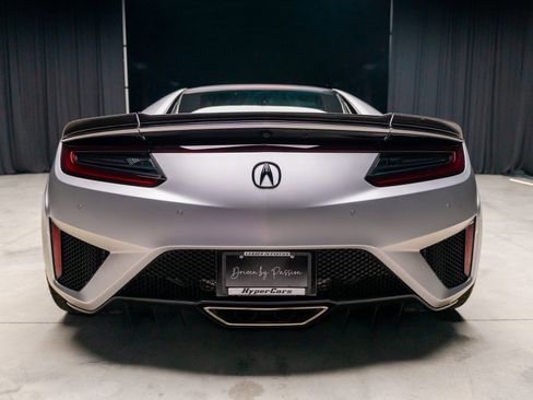 Used 2017 Acura NSX image 29