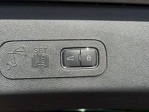 Certified 2023 Lincoln Aviator Reserve w/ Equipment Group 201A image 12