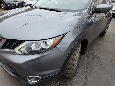 Used 2018 Nissan Rogue Sport SL w/ SL Premium Package image 9