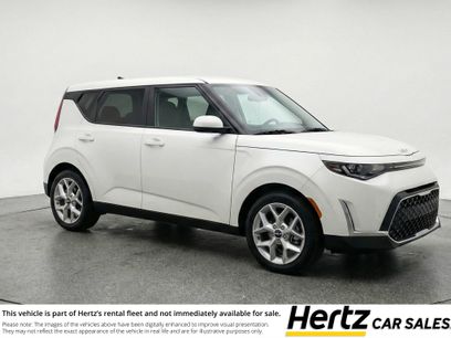 Used 2025 Kia Soul LX w/ LX Technology Package