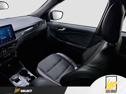 Used 2023 Ford Escape ST-Line w/ Tech Pack #1 AWD/4WD image 26