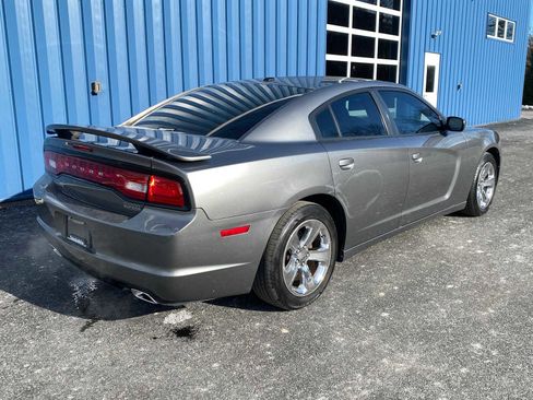 Used 2012 Dodge Charger SE w/ Sport Appearance Group image 5
