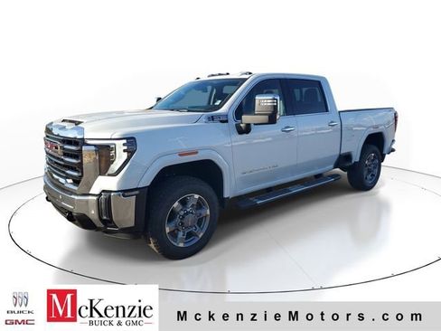 New 2026 GMC Sierra 3500 SLT w/ SLT Premium Package AWD/4WD image 2