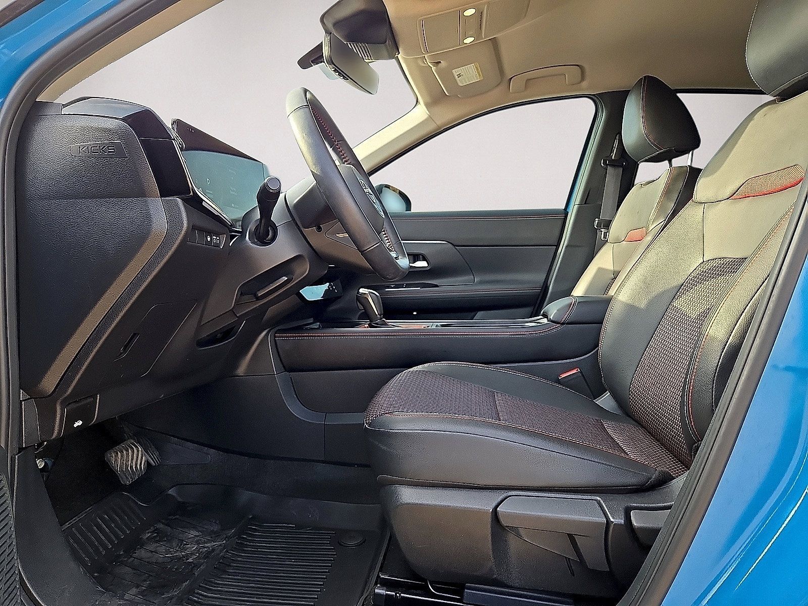 Used 2025 Nissan Kicks SR w/ Illumination Package AWD/4WD image 23