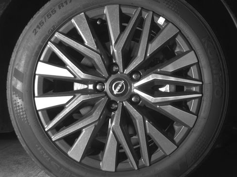 Used 2025 Nissan Altima 2.5 SV image 13