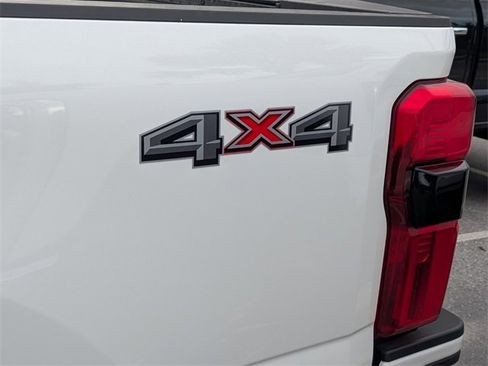 Used 2024 Ford F250 Limited image 15