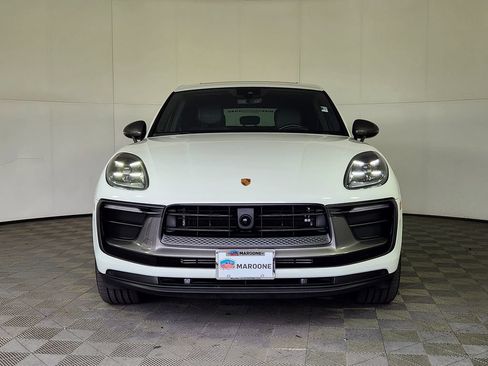 Used 2023 Porsche Macan Turbo AWD/4WD image 2