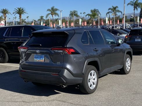 Used 2025 Toyota RAV4 LE AWD/4WD image 4