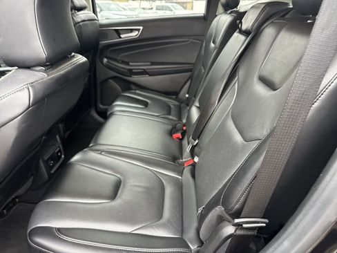 Used 2022 Ford Edge Titanium w/ Equipment Group 301A image 13